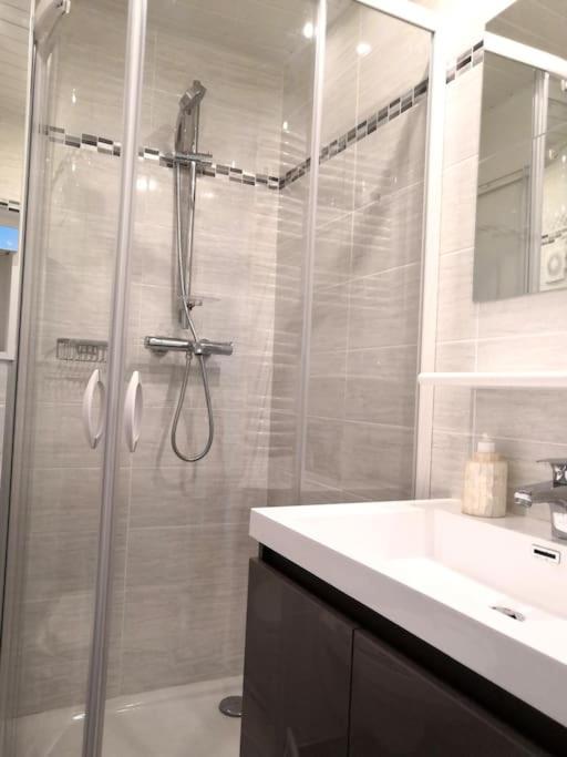 Beautifully Bright Apartment In Old Town Saint-Tropez Luaran gambar