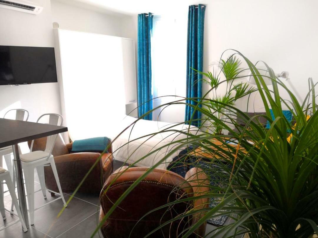Beautifully Bright Apartment In Old Town Saint-Tropez Luaran gambar