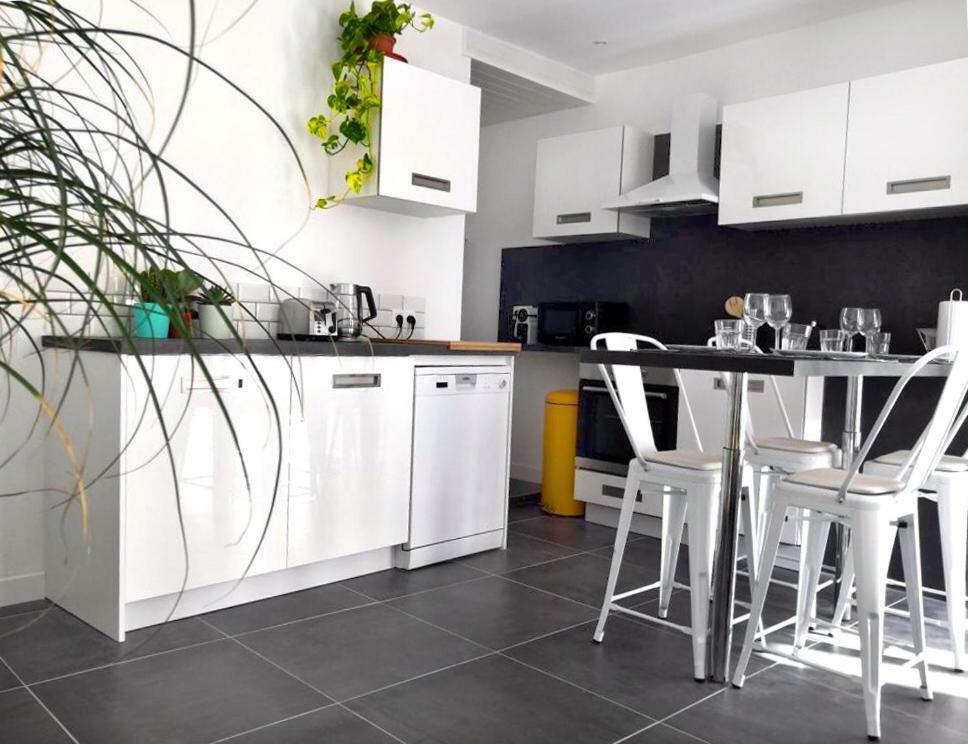 Beautifully Bright Apartment In Old Town Saint-Tropez Luaran gambar